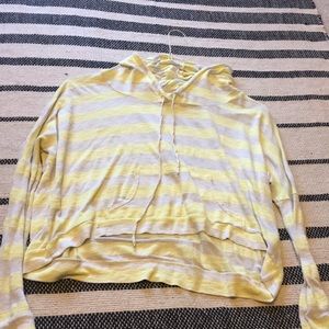 Yellow cropped pullover